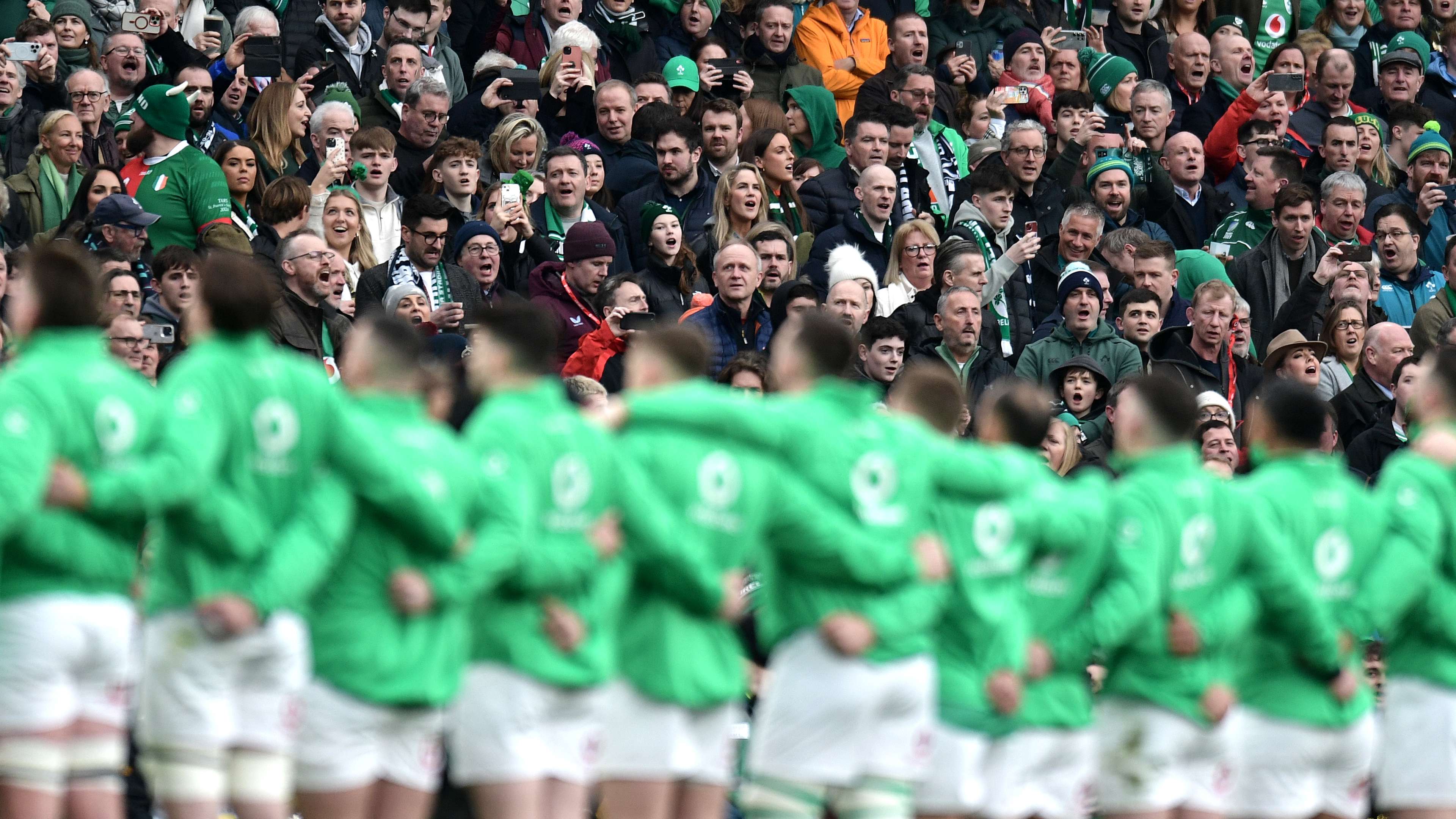 纽卡斯尔以 纽卡斯尔以